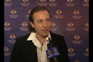 Philippe Candeloro觀看了在巴黎國際會議中心舉行的神韻演出。