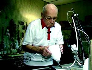 101歲的人瑞高德曼身體健康，而且仍在工作，他還沒有退休的打算。