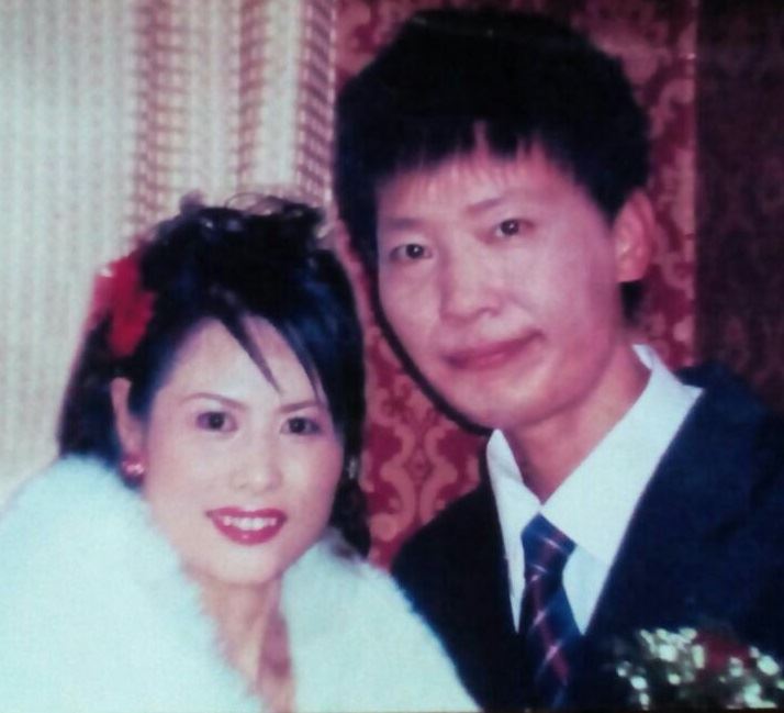 青年时的黄礼乔和妻子葛秀兰